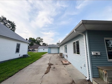 3511 15th St, Columbus, NE 68601 - photo 2