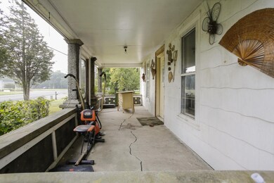 706 10th st-103