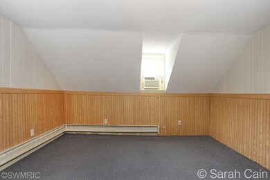 216 Maple St, Lowell, MI 49331 - photo 5