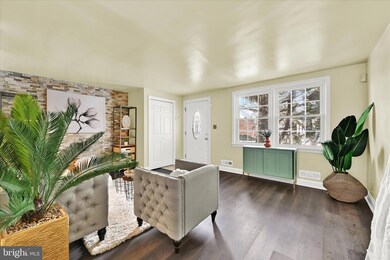 1510 Barrett Rd unit 5/10/2010, Gwynn Oak, MD 21207 - photo 4