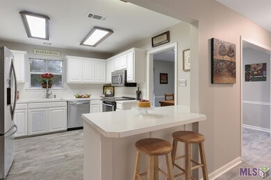 12320 Forrest Braud Ln, Gonzales, LA 70737 - photo 7