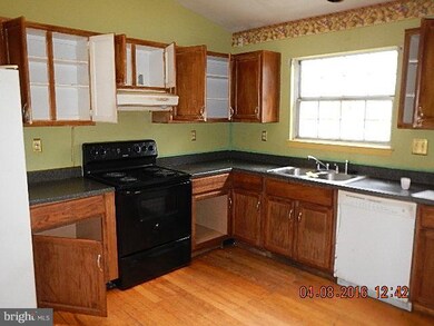 7402 Epling Rd, Glenn Dale, MD 20769 - photo 6