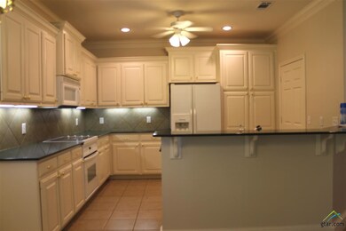 1805 Hollylake Cir, Tyler, TX 75703 - photo 6