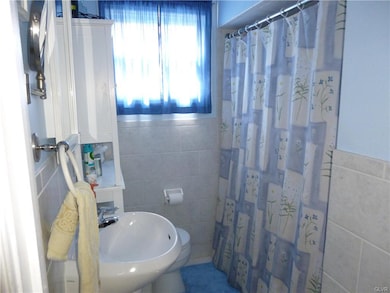 FULL BATH 1ST FLOOR