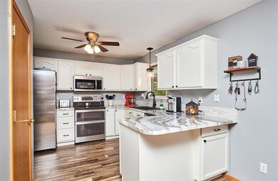 325 NE Meadowlark Ln, Waukee, IA 50263 - photo 4