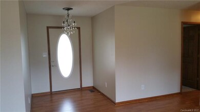 2107 Oklahoma Ct, Lincolnton, NC 28092 - photo 5