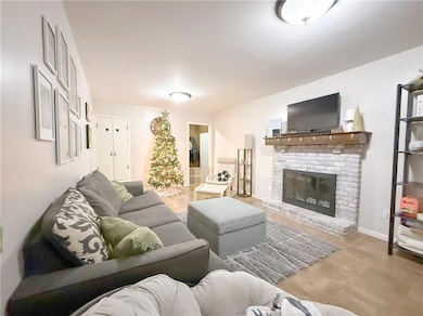 13520 Cypress Ave, Grandview, MO 64030 - photo 2