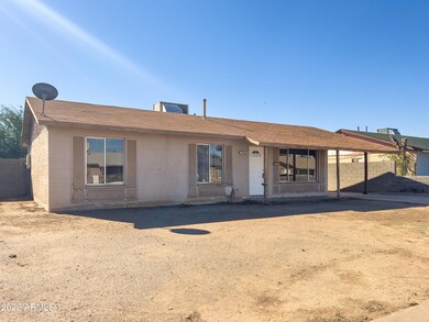 4935 W Palm Ln unit 6, Phoenix, AZ 85035 - photo 2