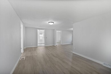 1733 Cottage Grove Ave, Evansdale, IA 50707 - photo 5