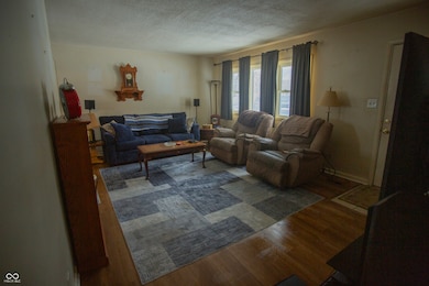 7763 Twin Beech Ln, Indianapolis, IN 46226 - photo 3