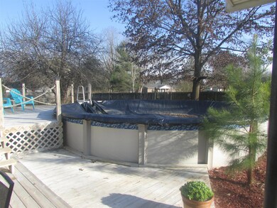 Above ground pool - Nice! 