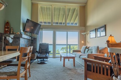 Living/dining to deck