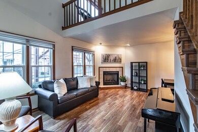 1905 Wisteria Ct unit 4, Naperville, IL 60565 - photo 4