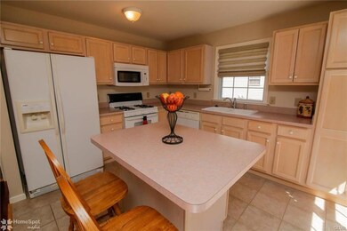 1786 Pinewind Dr, Alburtis, PA 18011 - photo 7