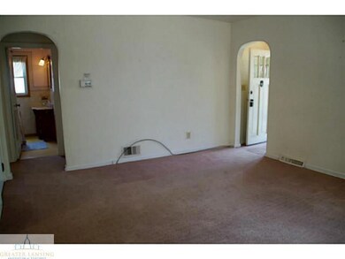 217 W Berry Ave, Lansing, MI 48910 - photo 4