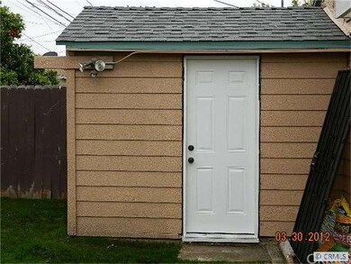 Private room in back yard