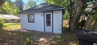 2140 18th St SW, Akron, OH 44314 - photo 2