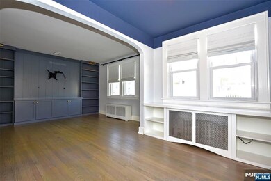 12-64 Burbank St unit 1X, Fair Lawn, NJ 07410 - photo 5