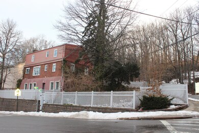 772 Howard Ave, Staten Island, NY 10301 - photo 5