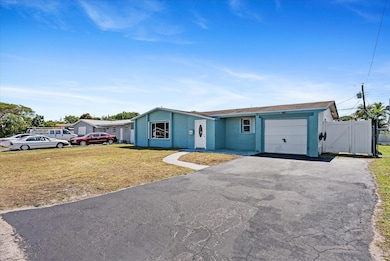 6560 Hayes St, Hollywood, FL 33024 - photo 2