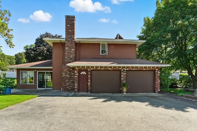 51 Newcrest St, Ludlow, MA 01056 - photo 4