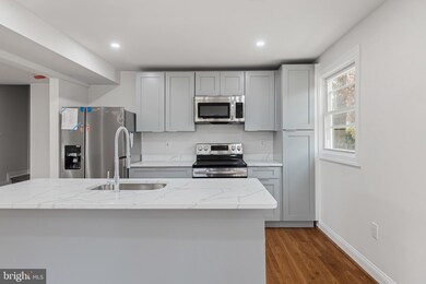 5404 Whitfield Chapel Rd, Lanham, MD 20706 - photo 4