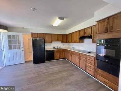 31 E Loudoun St, Round Hill, VA 20141 - photo 3