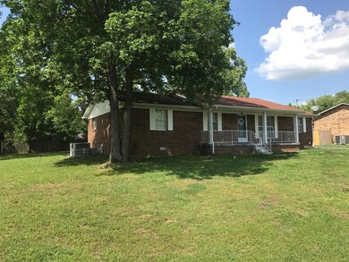 1309 Northcutt Dr, Shelbyville, TN 37160 - photo 2