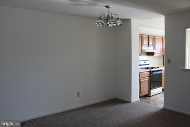 1917 Yorktown N, Norristown, PA 19403 - photo 6