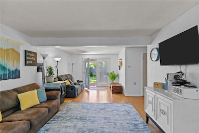 4 Clarke St, Warwick, RI 02886 - photo 4