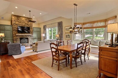 Very open plan perfect for large gatherings!