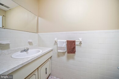 1011 Cummings Rd, Monmouth Junction, NJ 08852 - photo 7