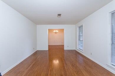 1316 Courtney Dr, Richmond, TX 77469 - photo 4