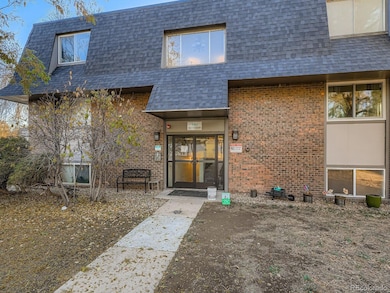 140 E Highline Cir unit 105, Centennial, CO 80122 - photo 2