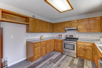 210 W Calico Dr, Raymore, MO 64083 - photo 7