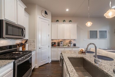 1608 Water Oak Point Dr, Houston, TX 77055 - photo 7