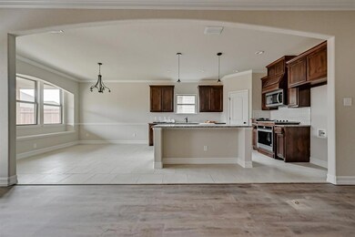 112 Colonial Dr, Joshua, TX 76058 - photo 2