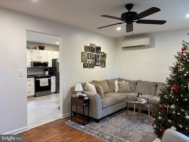 2120 Lyndon Ave, Lancaster, PA 17602 - photo 5