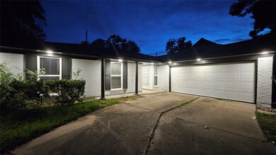 8203 Langdon Ln, Houston, TX 77036 - photo 7