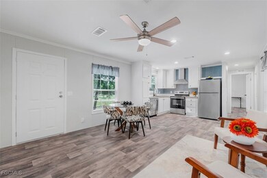 1603 Horseshoe Loop, Moore Haven, FL 33471 - photo 6