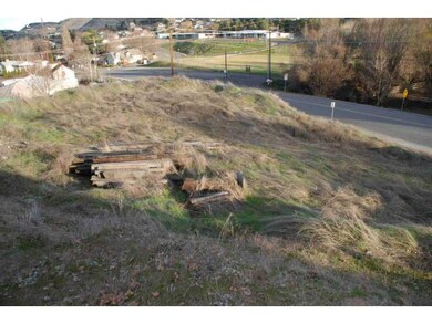 2031 Dry Hollow Rd, the Dalles, OR 97058 - photo 2