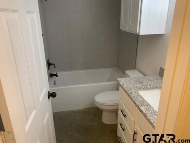 11219 11219 Cr 219 unit 202, Tyler, TX 75707 - photo 4