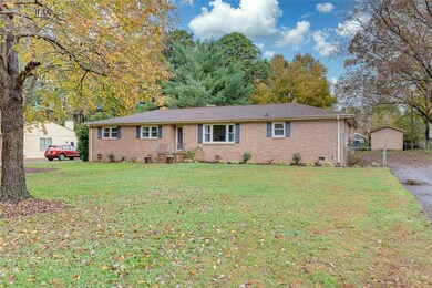 212 Ivy Dr, Simpsonville, SC 29680 - photo 7