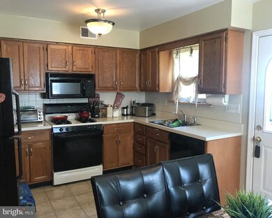 157 Saint Charles St, Drexel Hill, PA 19026 - photo 5