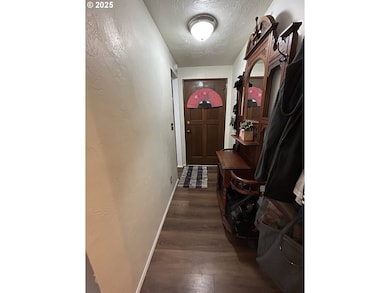 1205 Mill St, Springfield, OR 97477 - photo 7