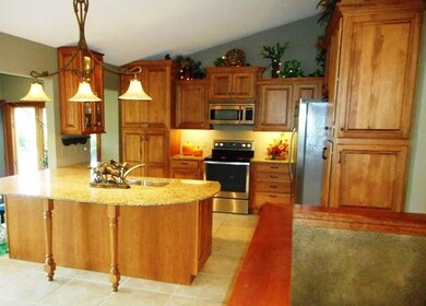 315 Shorewood Dr, Menomonie, WI 54751 - photo 6