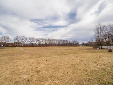 6827 Southwind St-125