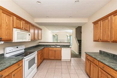 1153 Cobblestone Ln, Valencia, PA 16059 - photo 4