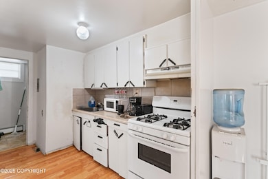 Locals Realty Group: Flower Street