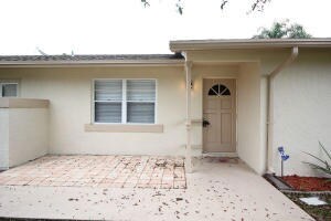 9754 Saddlebrook Dr, Boca Raton, FL 33496 - photo 3